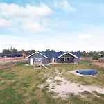 22 Person In * Jerup