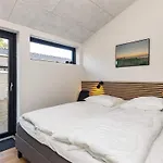 22 Person In