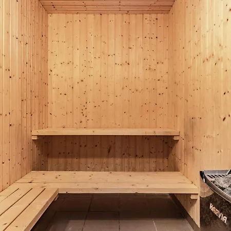 22 Person In Holiday home Jerup