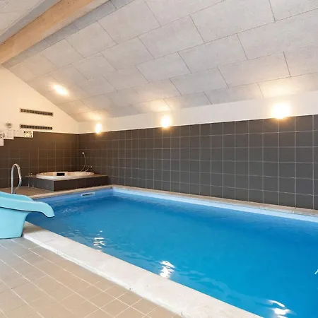 In With Sauna