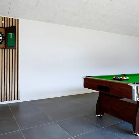 別荘 22 Person In *